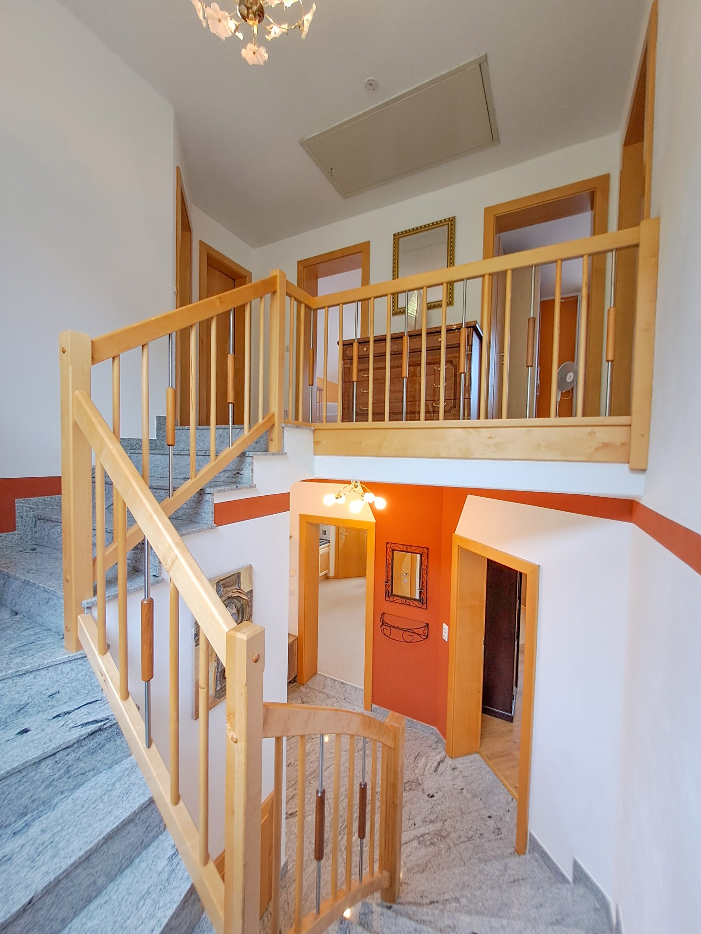 Wohnung Seeblick Ferienwohnung Sonnseitn Treppenhaus