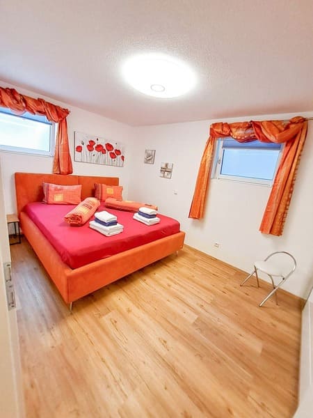 ​​Ferienwohnung Bergwelt Schlafzimmer Nordseite Ossiacher See